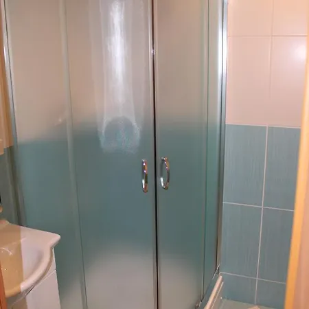 Хостел Sd Jedlikova 9 *