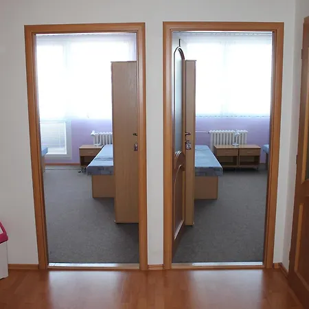 Hostel Sd Jedlikova 9 *