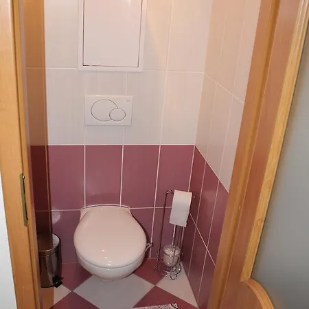 Sd Jedlikova 9 Hostel