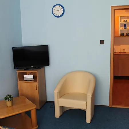 Sd Jedlikova 9 Hostel *